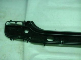 bontott BMW 5 E60 Hátsó középső Lökhárító Tartó (Műanyag)