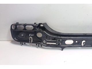 bontott BMW 5 E60 Hátsó középső Lökhárító Tartó (Műanyag)