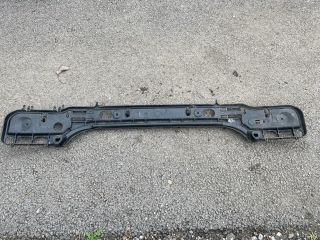 bontott BMW 5 E60 Hátsó középső Lökhárító Tartó (Műanyag)