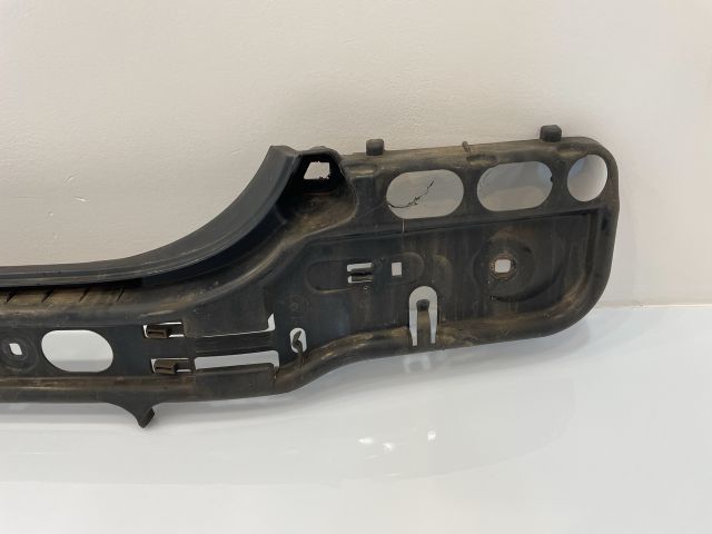 bontott BMW 5 E60 Hátsó középső Lökhárító Tartó (Műanyag)