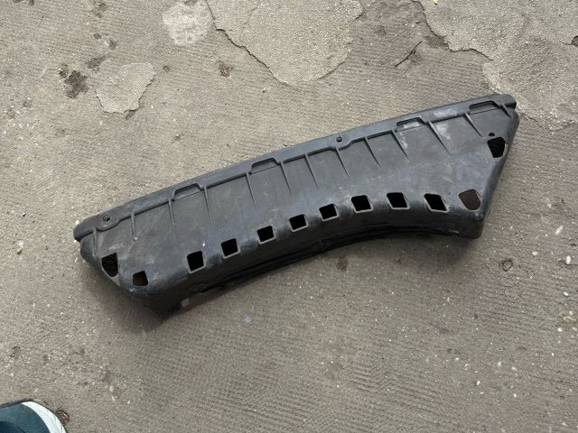 bontott BMW 5 E60 Hátsó Lökhárító Alsó (Műanyag)