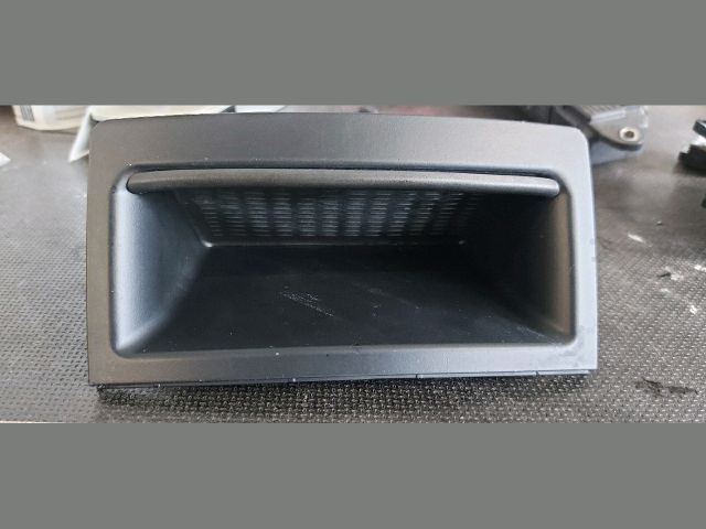 bontott BMW 5 E60 Hátsó Tároló Rekesz