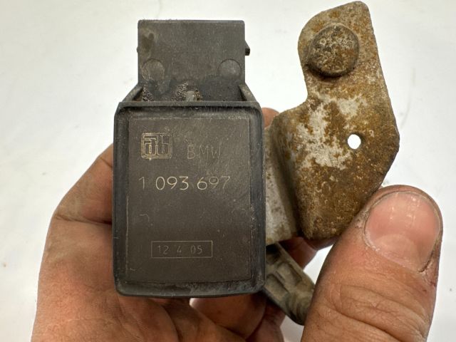 bontott BMW 5 E60 Hátsó Xenon Szintszabályzó Jeladó