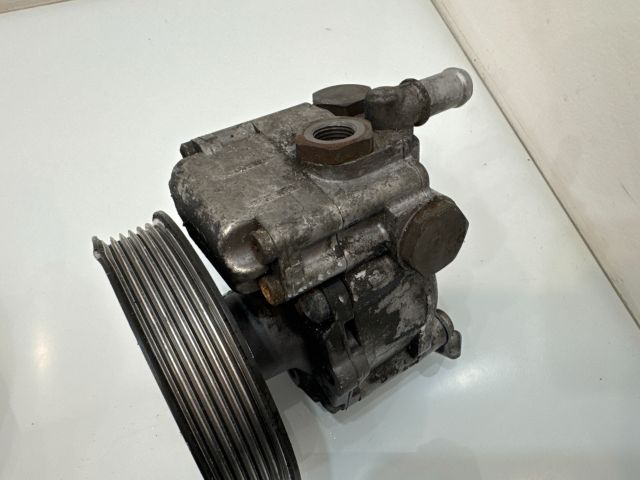 bontott BMW 5 E60 Hidraulika Szivattyú