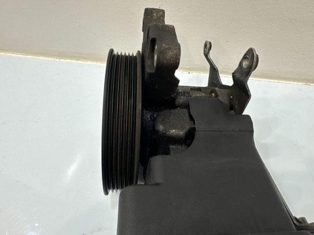 bontott BMW 5 E60 Hidraulika Szivattyú