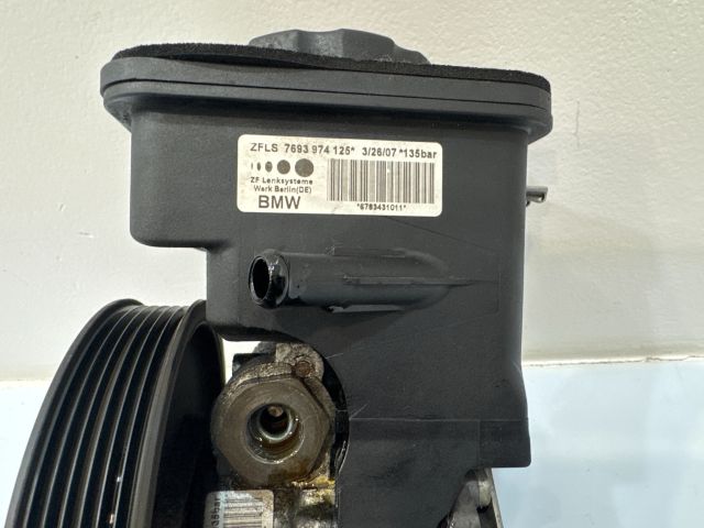 bontott BMW 5 E60 Hidraulika Szivattyú