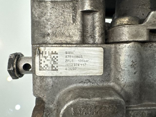 bontott BMW 5 E60 Hidraulika Szivattyú