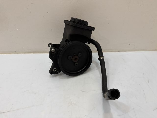 bontott BMW 5 E60 Hidraulika Szivattyú