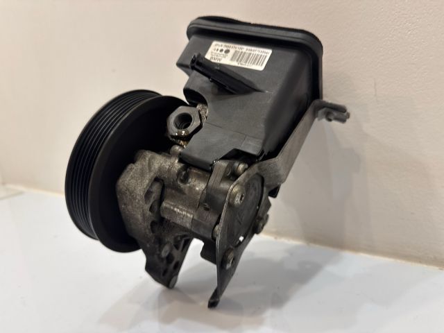 bontott BMW 5 E60 Hidraulika Szivattyú