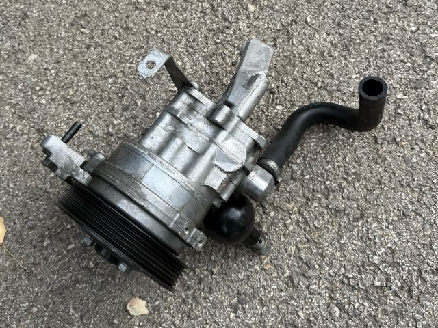 bontott BMW 5 E60 Hidraulika Szivattyú