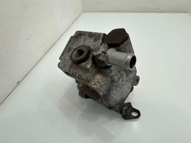 bontott BMW 5 E60 Hidraulika Szivattyú