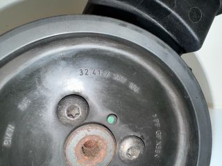 bontott BMW 5 E60 Hidraulika Szivattyú