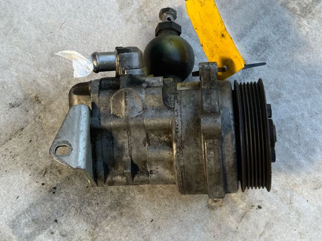 bontott BMW 5 E60 Hidraulika Szivattyú