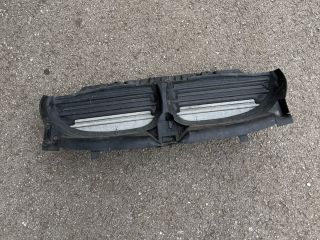 bontott BMW 5 E60 Hűtő Légterelő