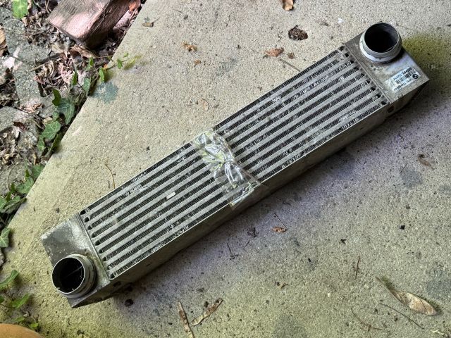 bontott BMW 5 E60 Intercooler