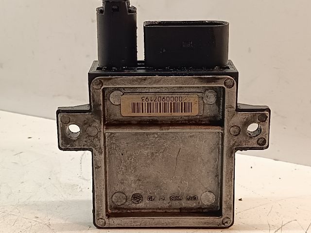 bontott BMW 5 E60 Izzító Relé