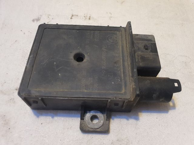 bontott BMW 5 E60 Izzító Relé