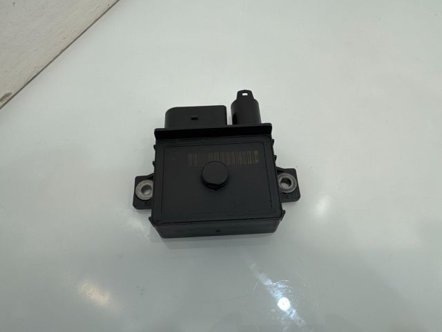 bontott BMW 5 E60 Izzító Relé