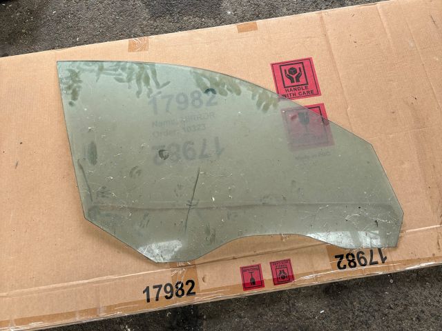 bontott BMW 5 E60 Jobb első Ablak