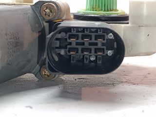 bontott BMW 5 E60 Jobb első Ablakemelő Motor