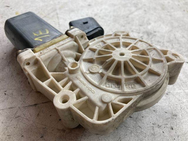 bontott BMW 5 E60 Jobb első Ablakemelő Motor