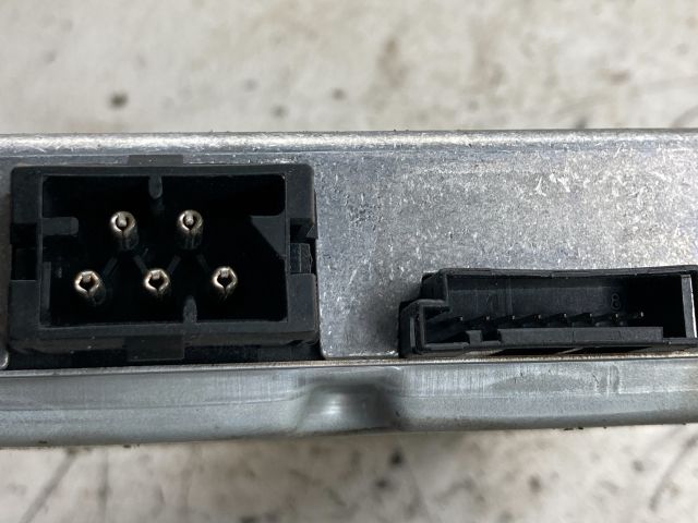 bontott BMW 5 E60 Jobb első Ajtó Vezérlőegység