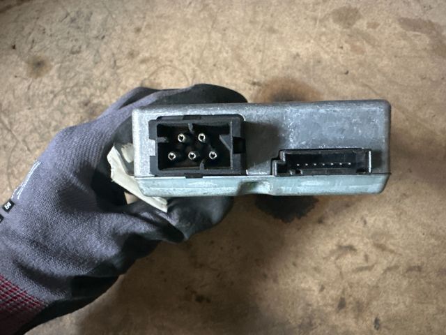 bontott BMW 5 E60 Jobb első Ajtó Vezérlőegység