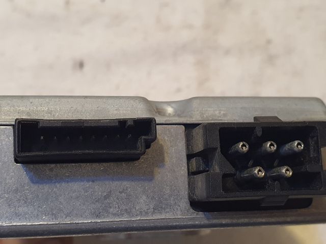 bontott BMW 5 E60 Jobb első Ajtó Vezérlőegység