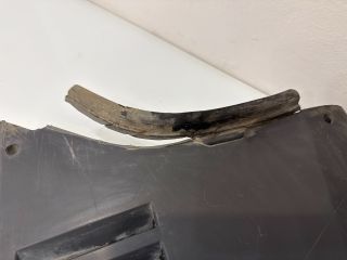 bontott BMW 5 E60 Jobb első Első Dobbetét (Kerékjárati, Műanyag)