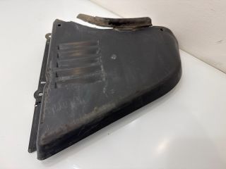 bontott BMW 5 E60 Jobb első Első Dobbetét (Kerékjárati, Műanyag)