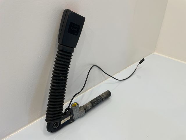 bontott BMW 5 E60 Jobb első Övfeszítő