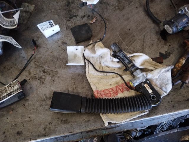 bontott BMW 5 E60 Jobb első Övfeszítő