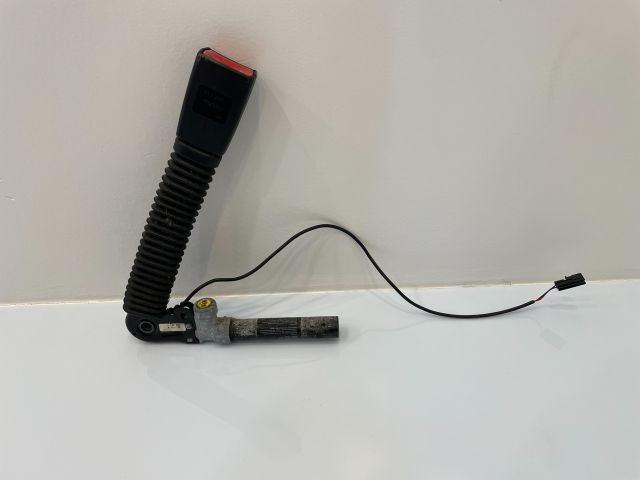 bontott BMW 5 E60 Jobb első Övfeszítő