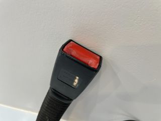 bontott BMW 5 E60 Jobb első Övfeszítő