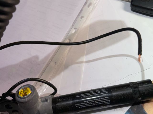 bontott BMW 5 E60 Jobb első Övfeszítő