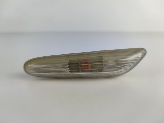 bontott BMW 5 E60 Jobb első Sárvédő Irányjelző