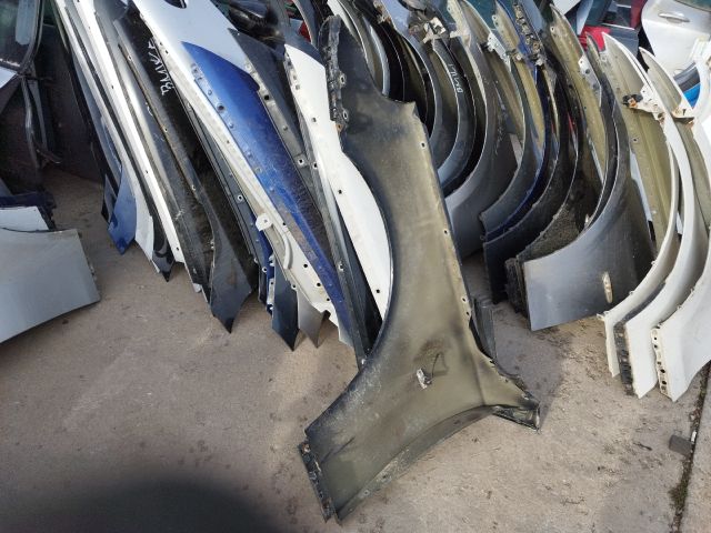 bontott BMW 5 E60 Jobb első Sárvédő