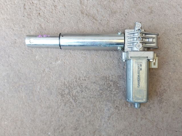 bontott BMW 5 E60 Jobb első Ülés Állító Motor