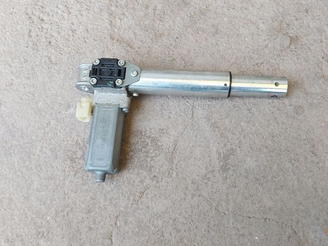 bontott BMW 5 E60 Jobb első Ülés Állító Motor