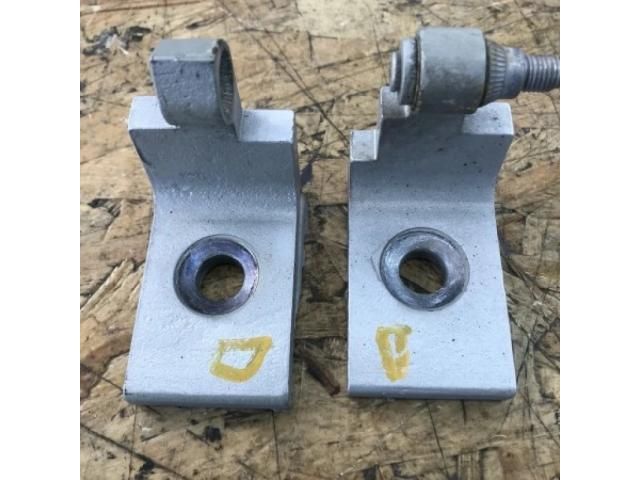 bontott BMW 5 E60 Jobb első Zsanér