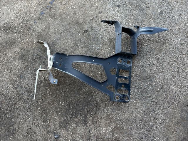 bontott BMW 5 E60 Jobb Felső Homlokfal