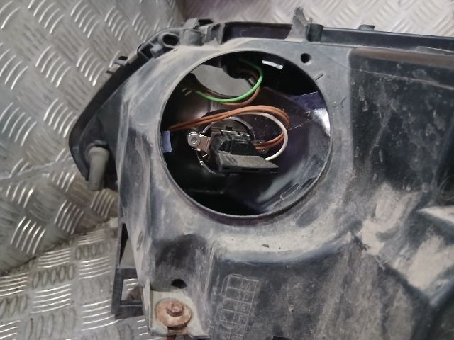 bontott BMW 5 E60 Jobb Fényszóró