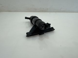 bontott BMW 5 E60 Jobb Fényszórómosó Fúvóka