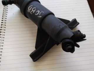 bontott BMW 5 E60 Jobb Fényszórómosó Fúvóka