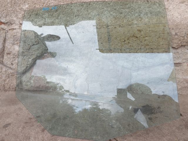 bontott BMW 5 E60 Jobb hátsó Ablak