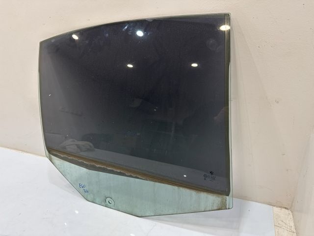 bontott BMW 5 E60 Jobb hátsó Ablak