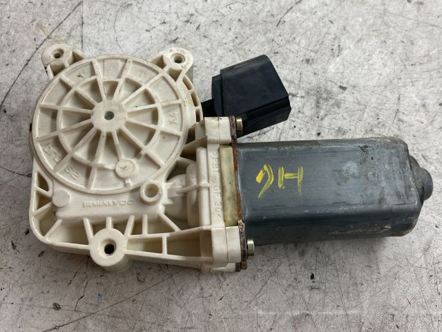 bontott BMW 5 E60 Jobb hátsó Ablakemelő Motor