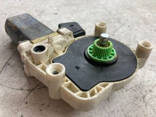 bontott BMW 5 E60 Jobb hátsó Ablakemelő Motor