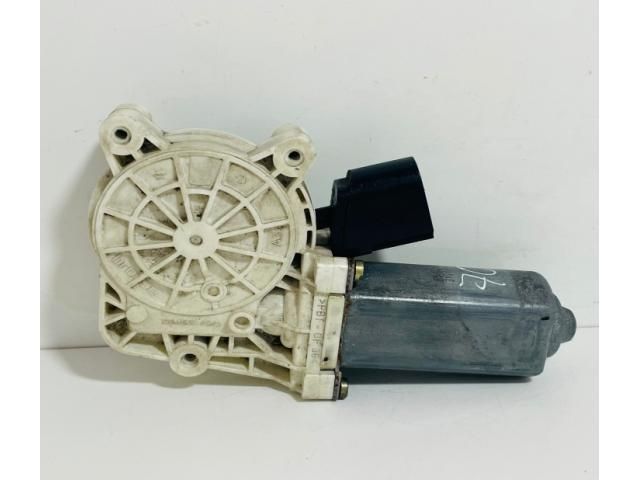 bontott BMW 5 E60 Jobb hátsó Ablakemelő Motor