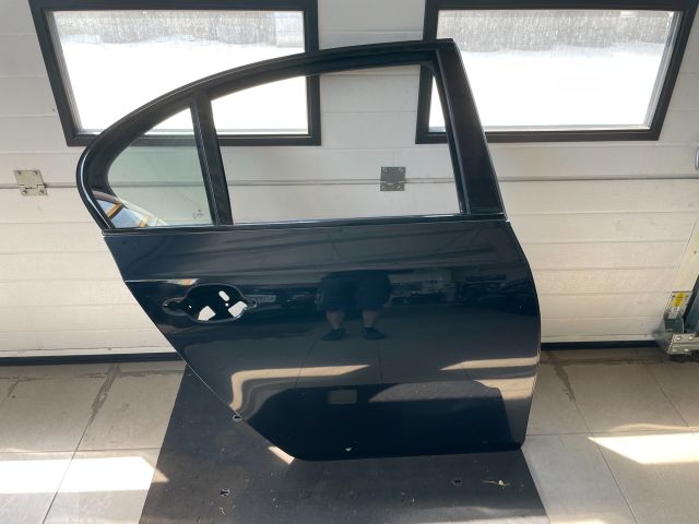 bontott BMW 5 E60 Jobb hátsó Ajtó (Üres lemez)